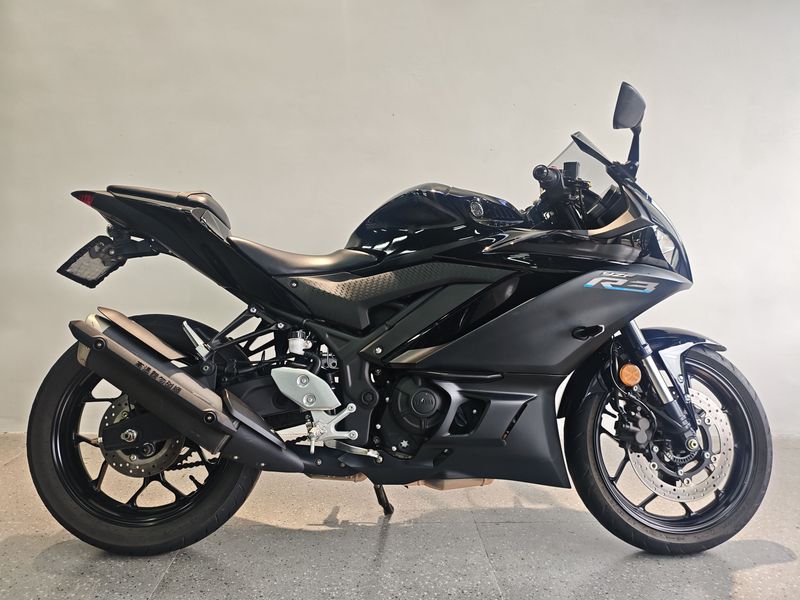 雅马哈 YZF-R3