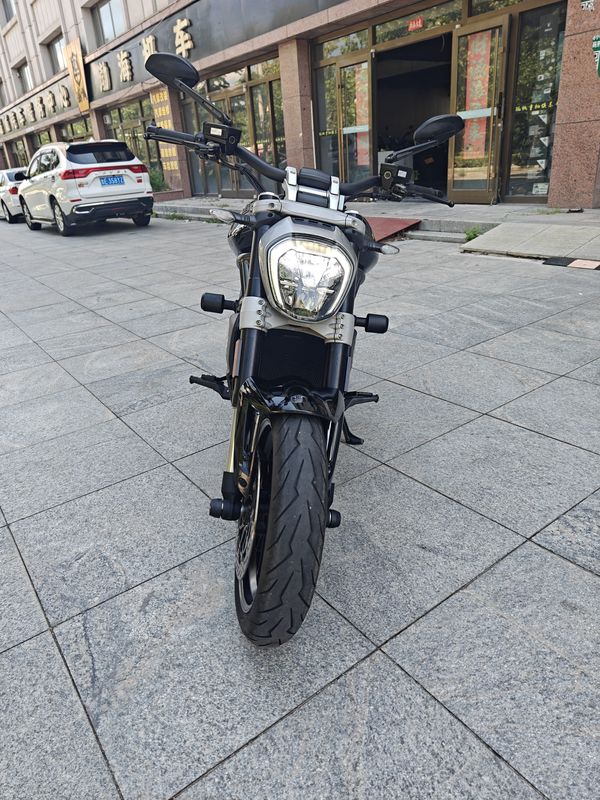 杜卡迪 XDiavel