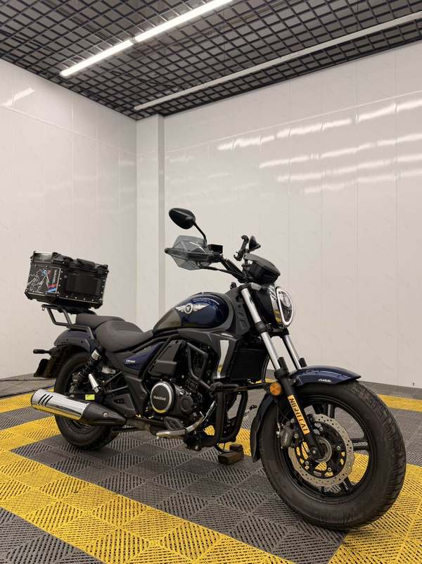 豪爵 TR300