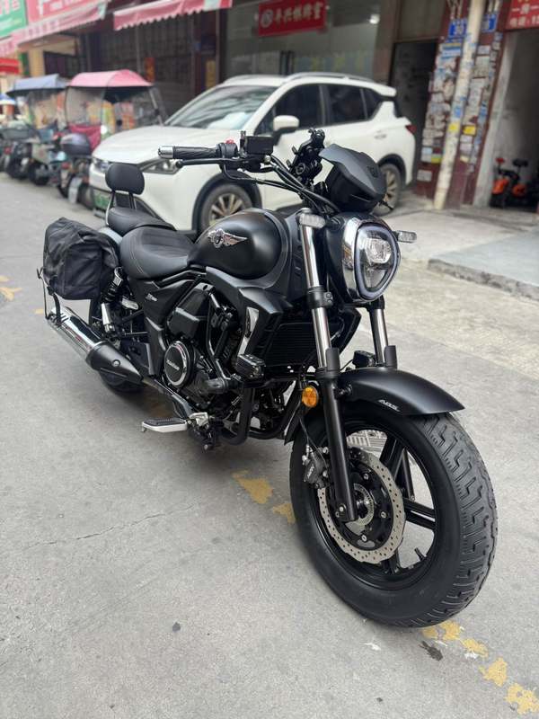 豪爵 TR300