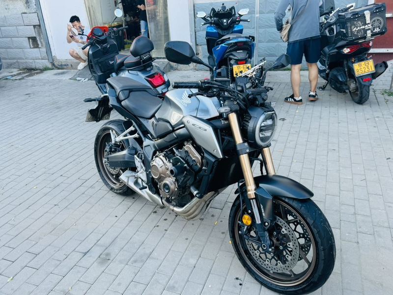 本田DREAMWING CB650R 