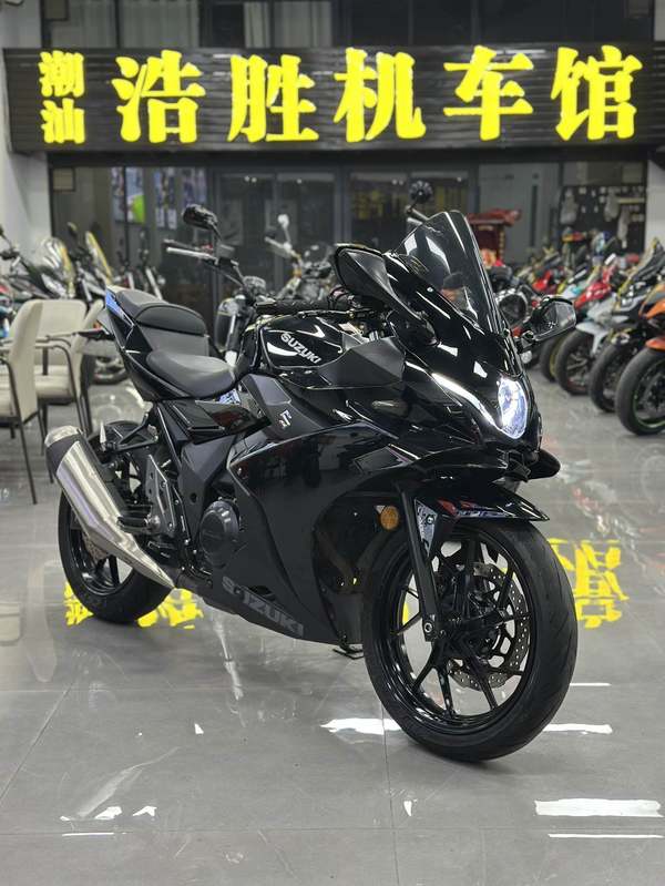 豪爵铃木 GSX250R