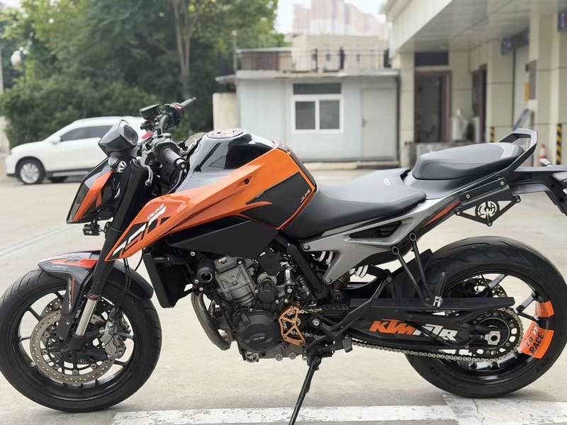 KTMR2R 790 Duke