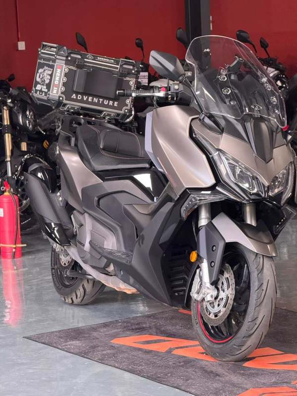 光阳 AK550