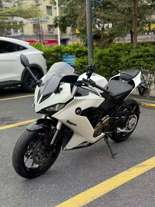 QJMOTOR 赛400