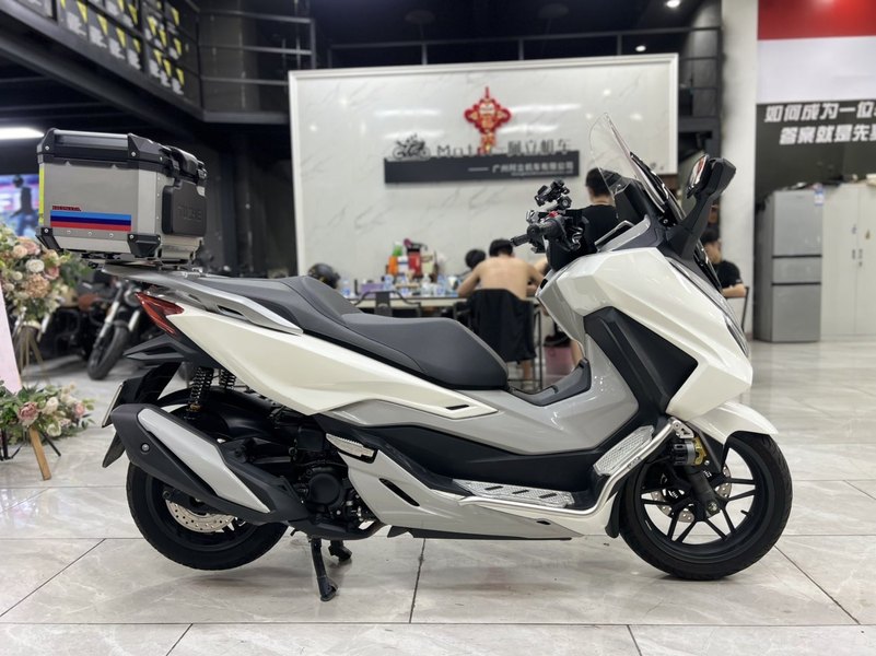 本田WING NSS350