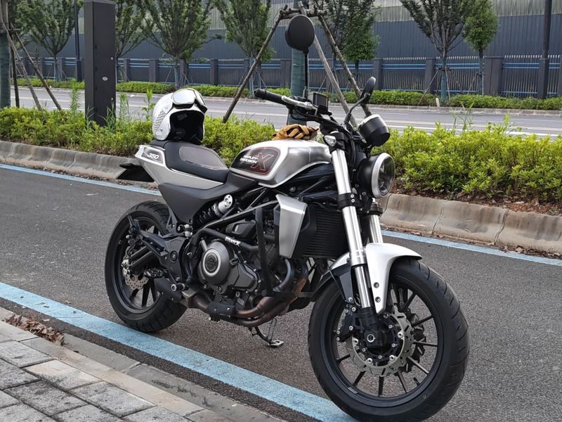 哈雷戴维森 X 350