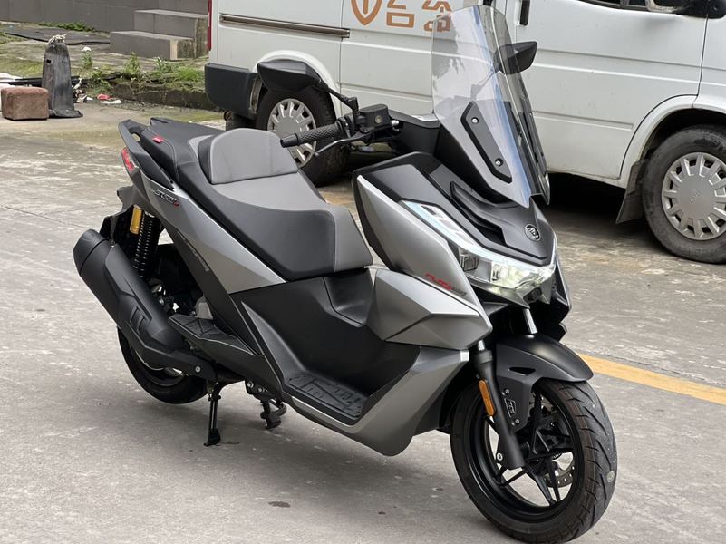 无极 SR250GT