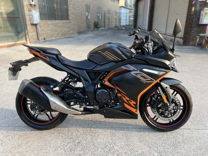 无极 300RR