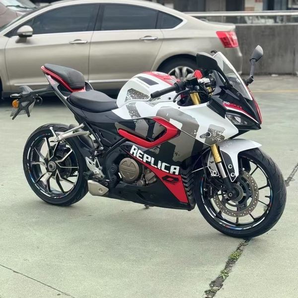QJMOTOR 赛250