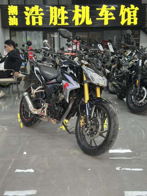 新大洲本田 CBF190R