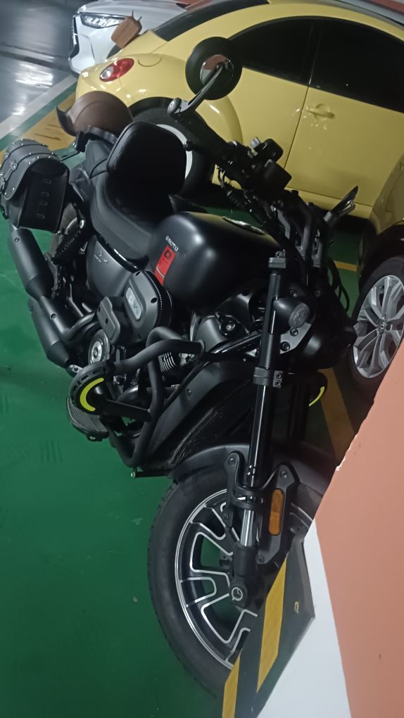 QJMOTOR 闪250