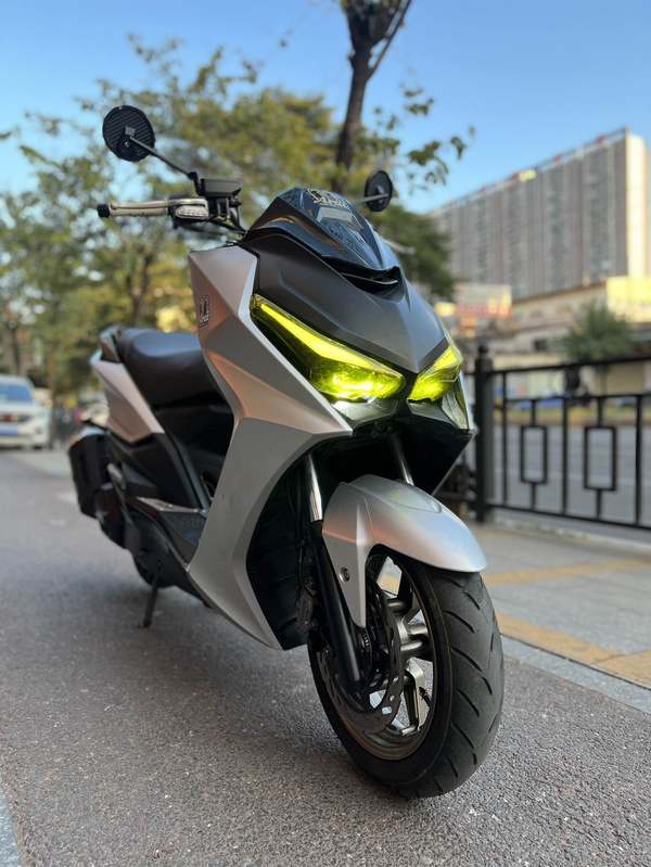 光阳 KRV180