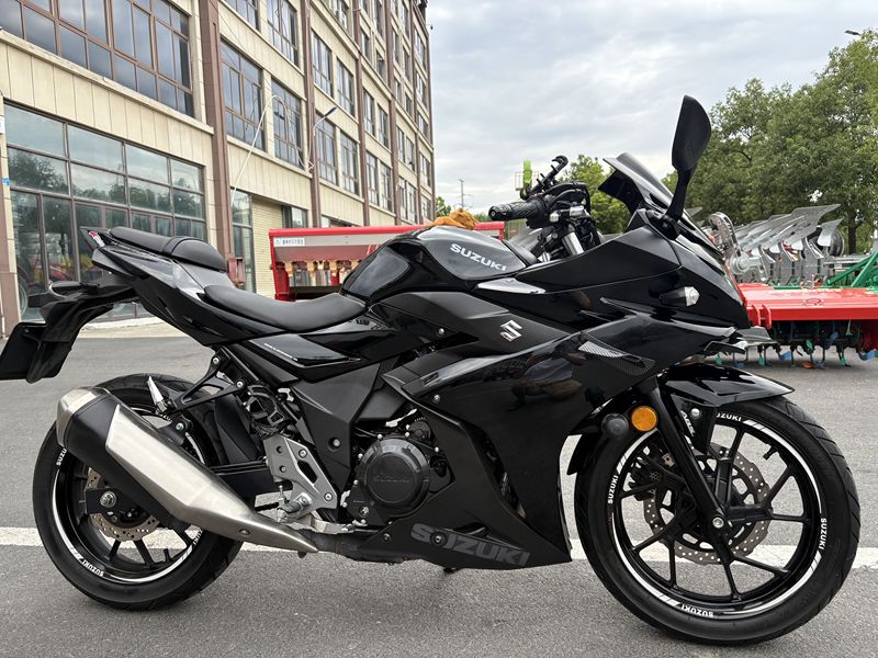 豪爵铃木 GSX250R