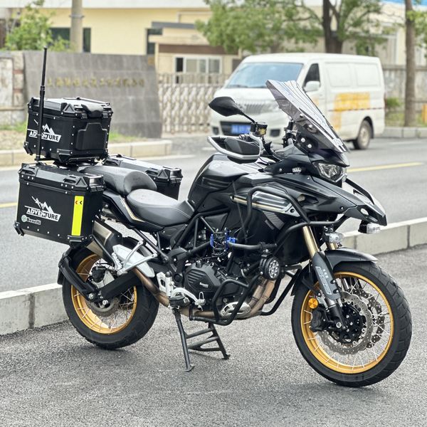 贝纳利 TRK552