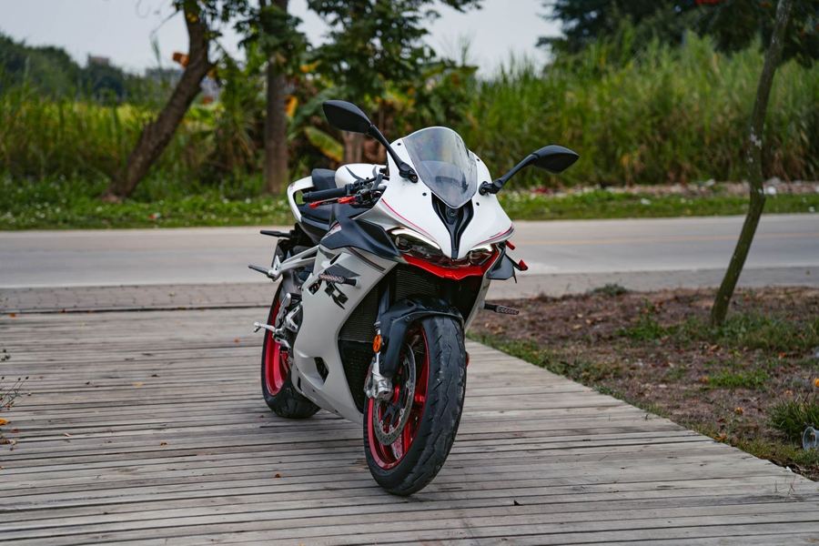 QJMOTOR QJ900GS-8D