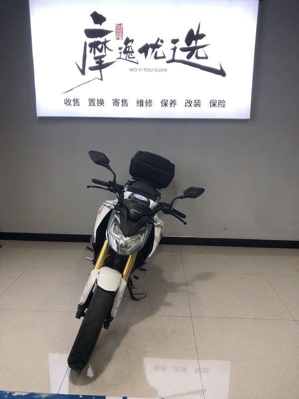 新大洲本田 CBF190R