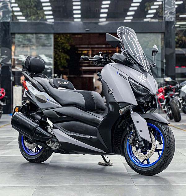 雅马哈 XMAX
