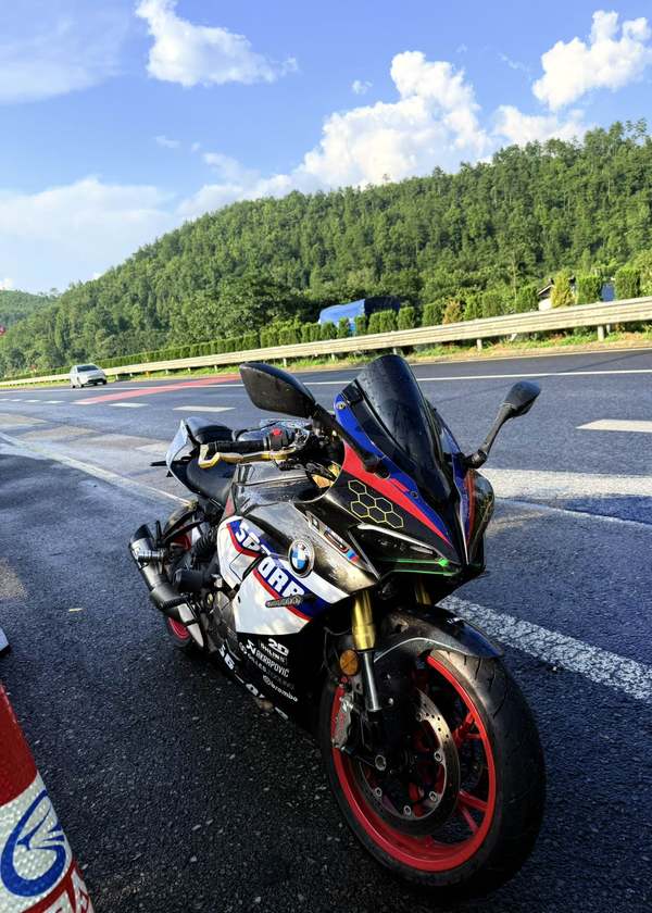 QJMOTOR 赛600