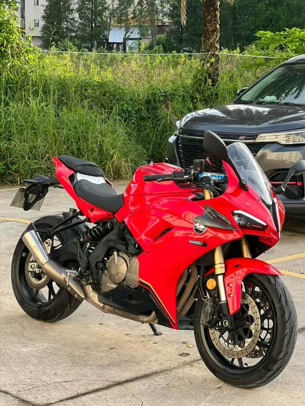 QJMOTOR 赛600