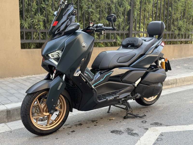 雅马哈 XMAX