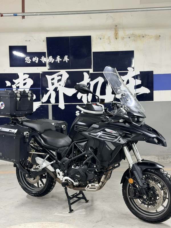 贝纳利 TRK552