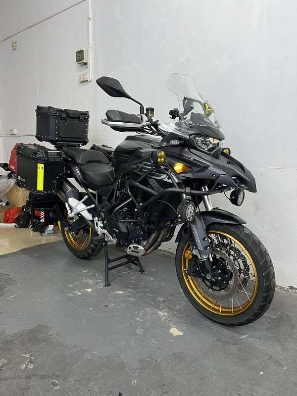 贝纳利 TRK552