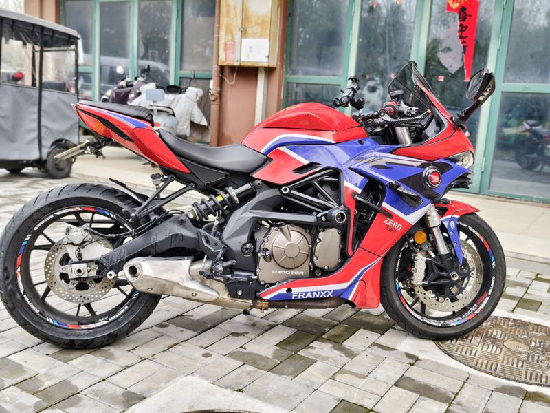 QJMOTOR 赛600