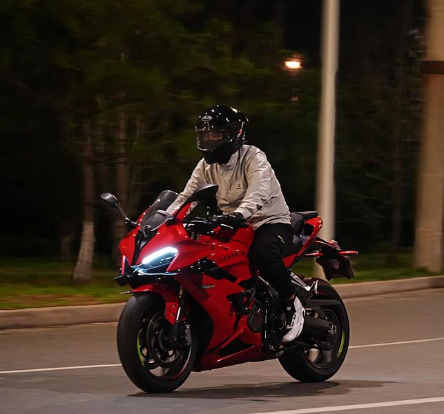 QJMOTOR 赛600
