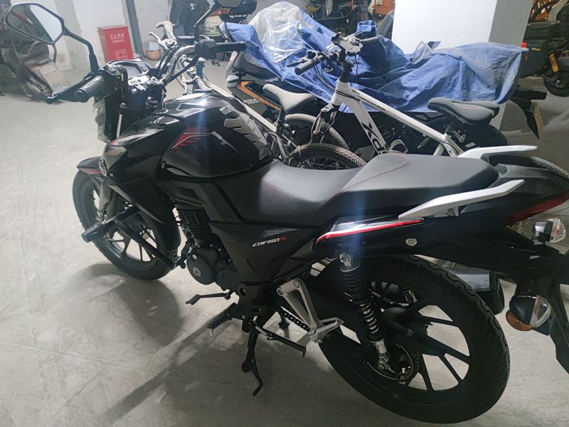 新大洲本田 CBF150R
