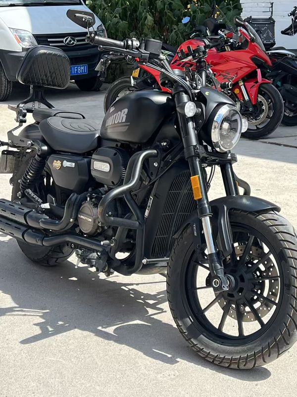 QJMOTOR 闪250