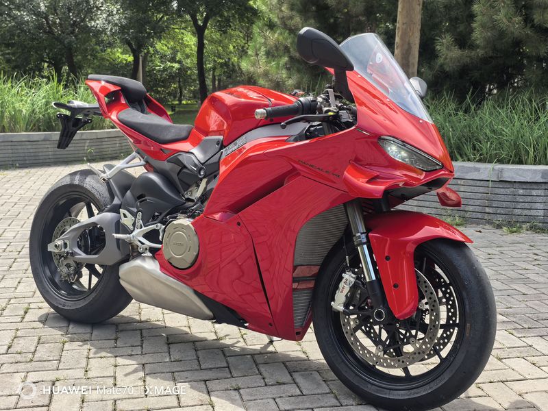 杜卡迪 Panigale V4