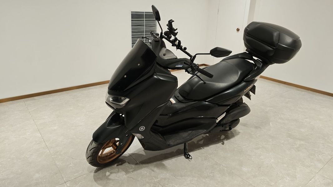 雅马哈 NMAX