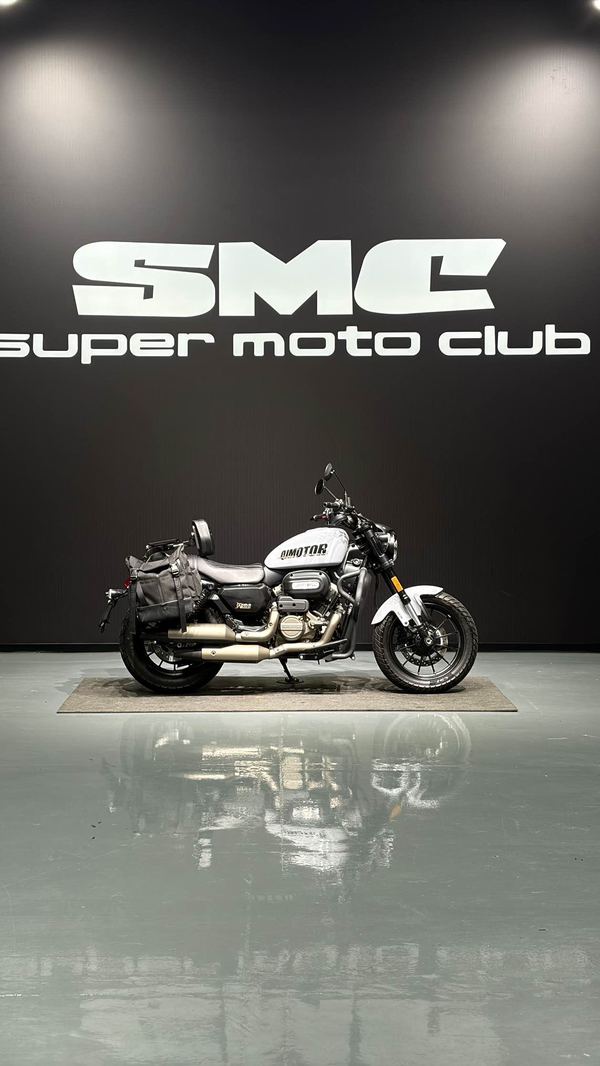 QJMOTOR 闪300S