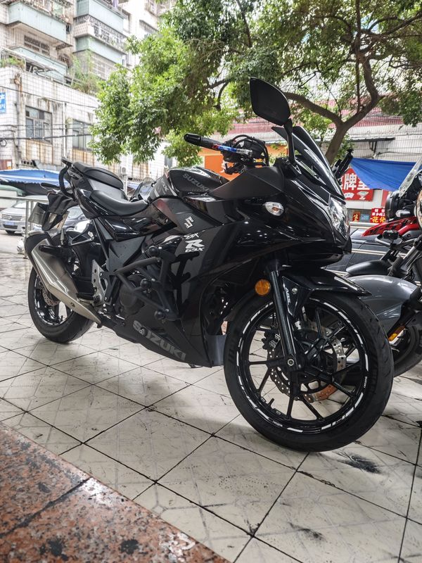 豪爵铃木 GSX250R