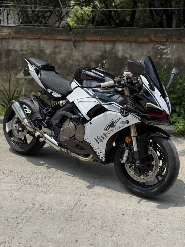 QJMOTOR 赛600