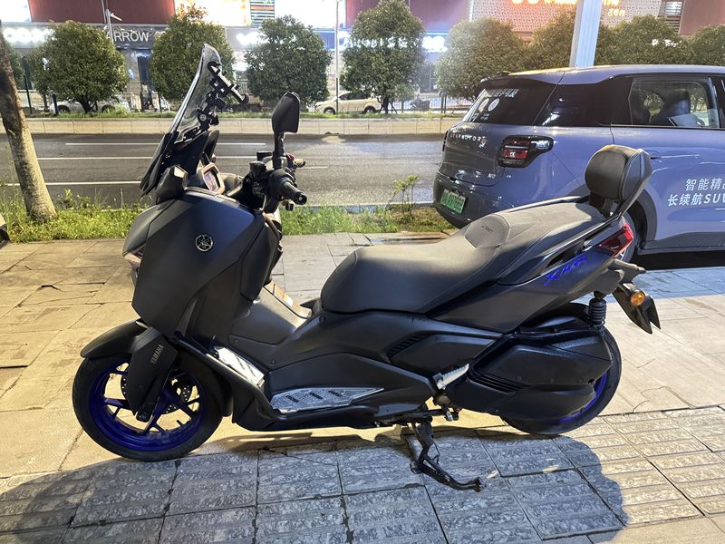 雅马哈 XMAX