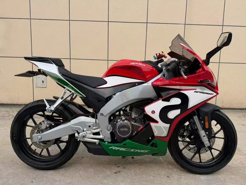 宗申阿普利亚 GPR250R