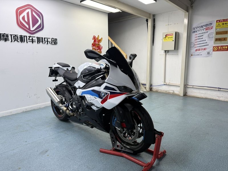 宝马 S 1000 RR