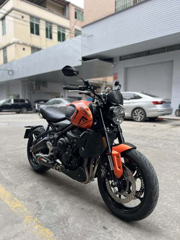 凯旋 Trident 660