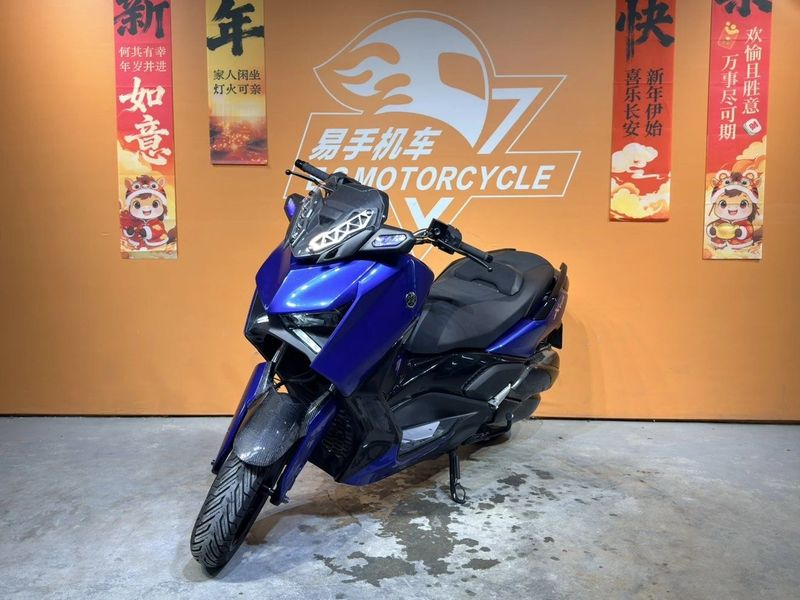 雅马哈 XMAX