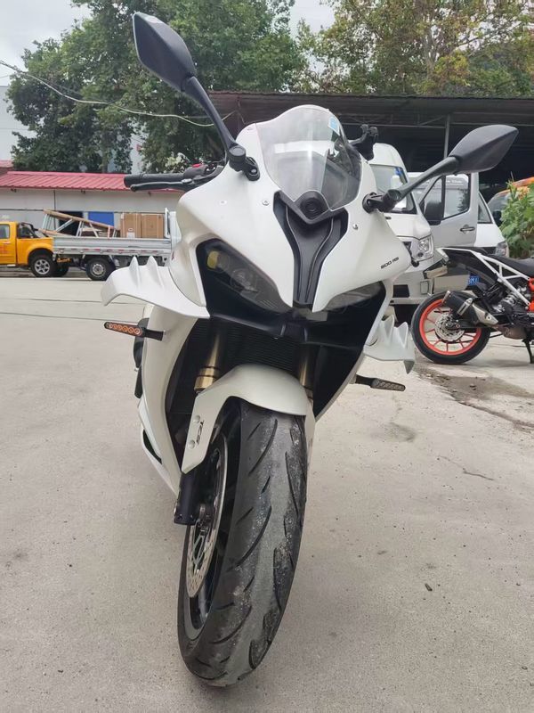 QJMOTOR 赛600