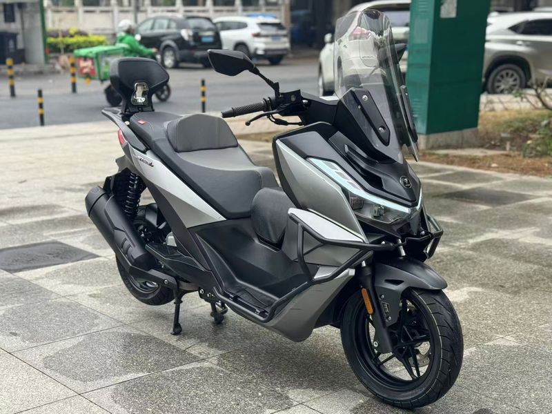 无极 SR250GT