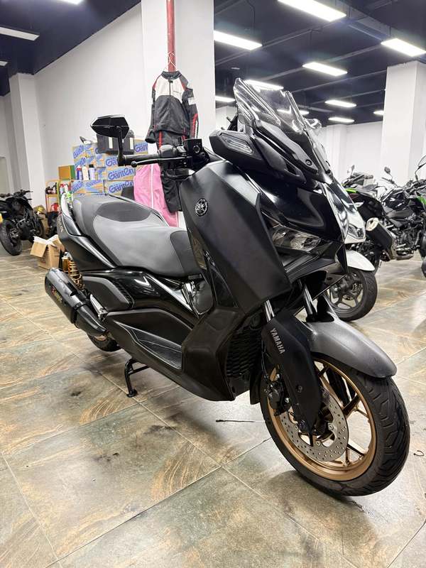 雅马哈 XMAX