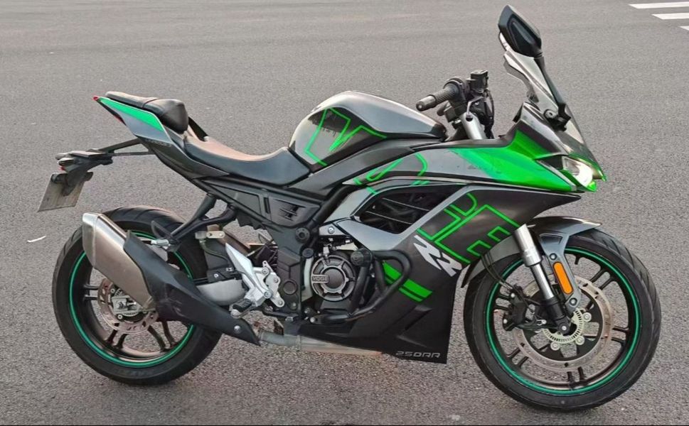 无极 250RR