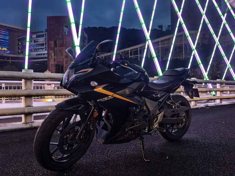 豪爵铃木 GSX250R
