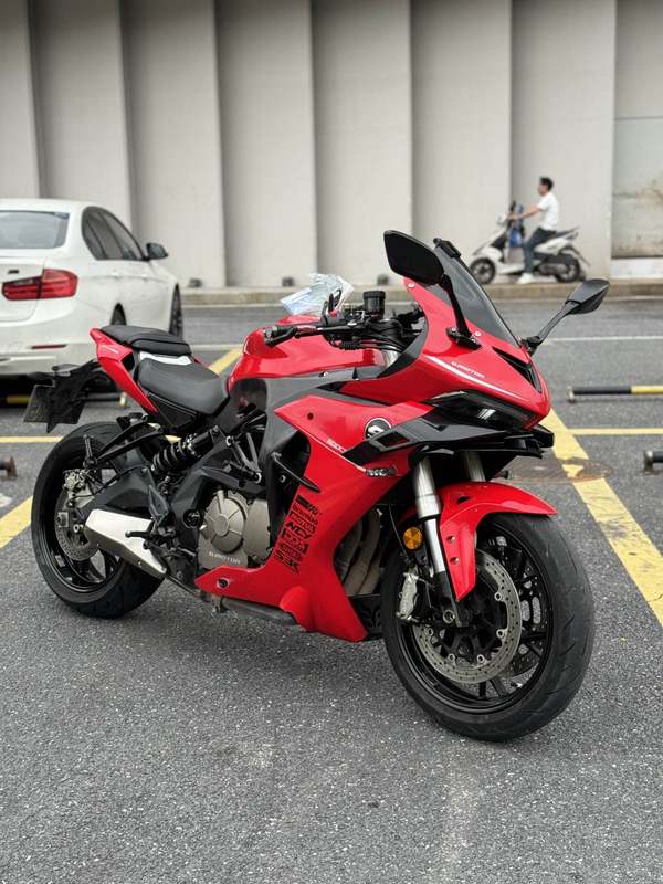 QJMOTOR 赛600