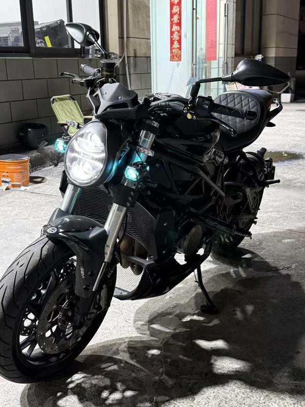 贝纳利 752S