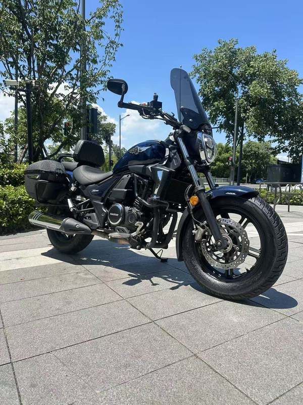 豪爵 TR300