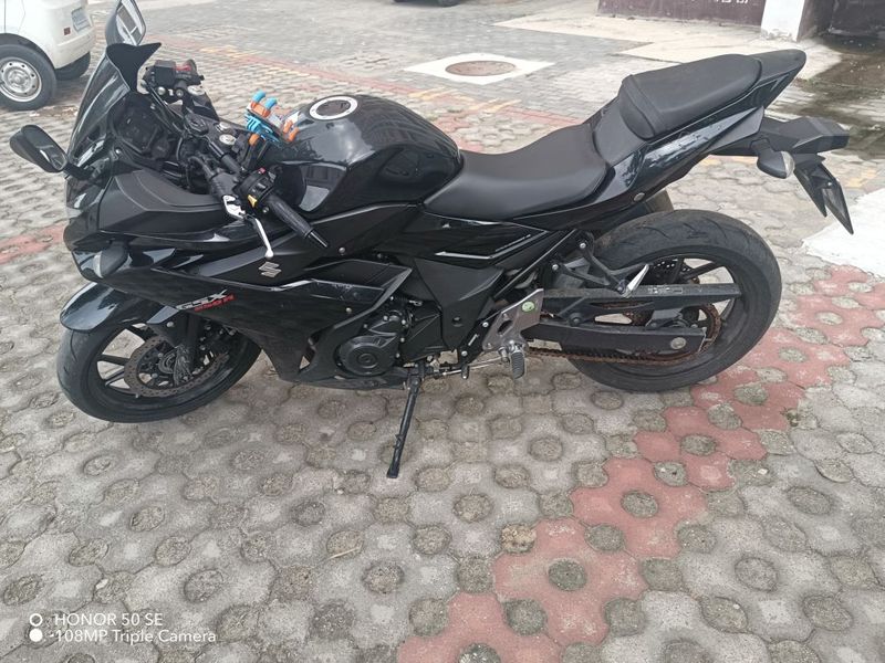 豪爵铃木 GSX250R